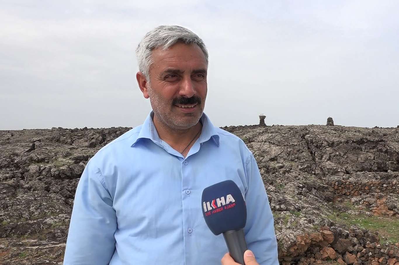 Karacadağ bölgesindeki kuleler leyleklerin uğrak adresi haline geldi Karacadağ bölgesindeki kuleler leyleklerin uğrak adresi haline geldi